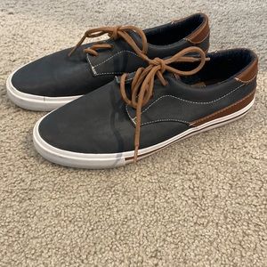 Men’s shoes